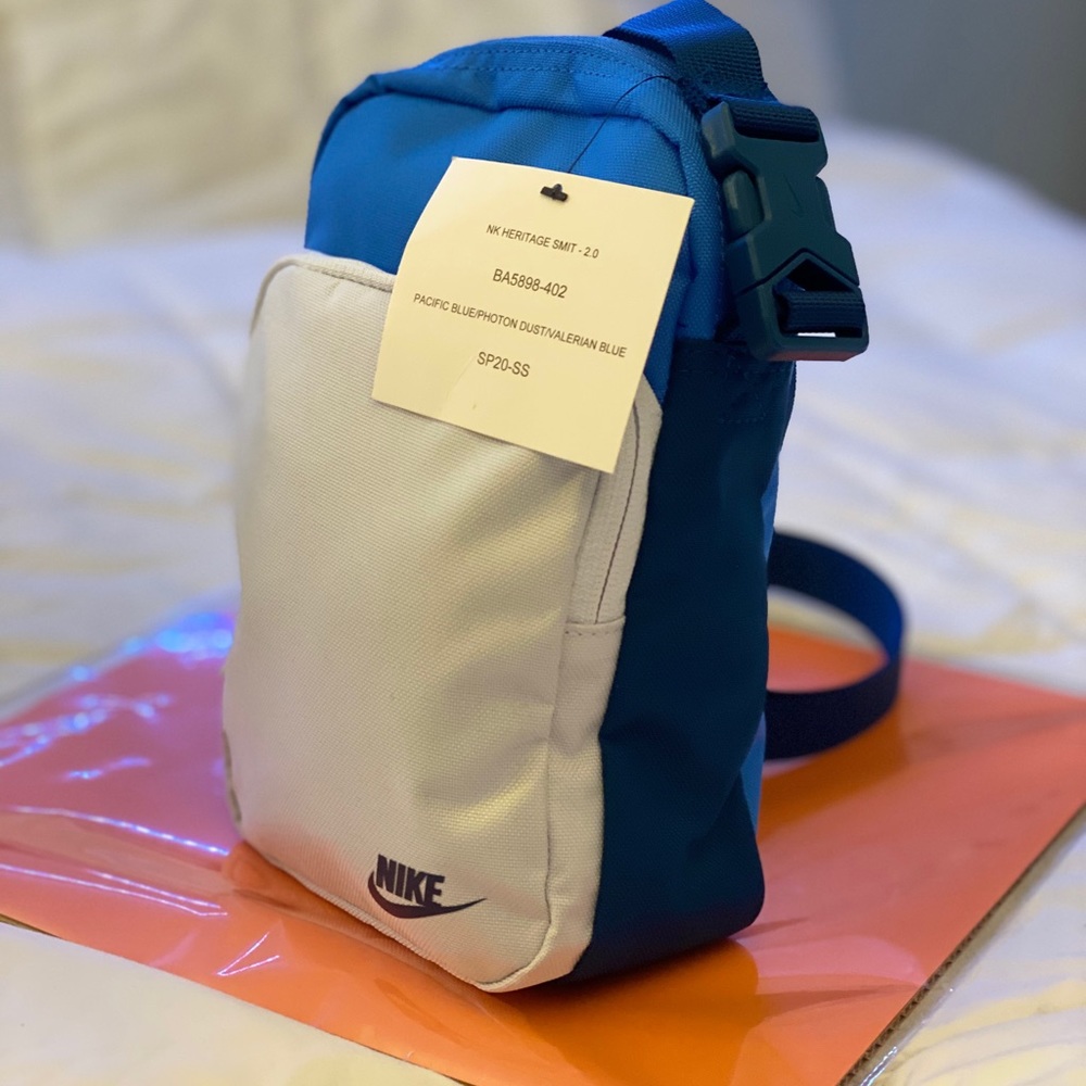 Nike heritage 2.0 crossbody bag